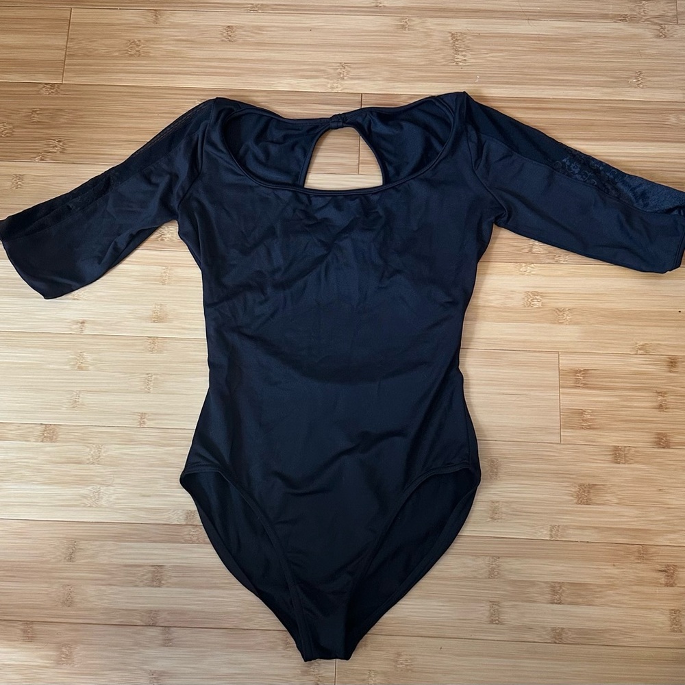 Bloch Black 1/2 sleeve leotard with Mesh Inserts on Sleeves, Size Small